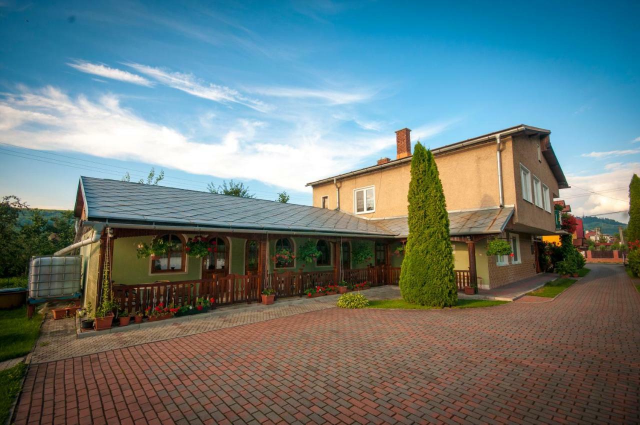 Apartman Pri Zamocku Bešeňová エクステリア 写真