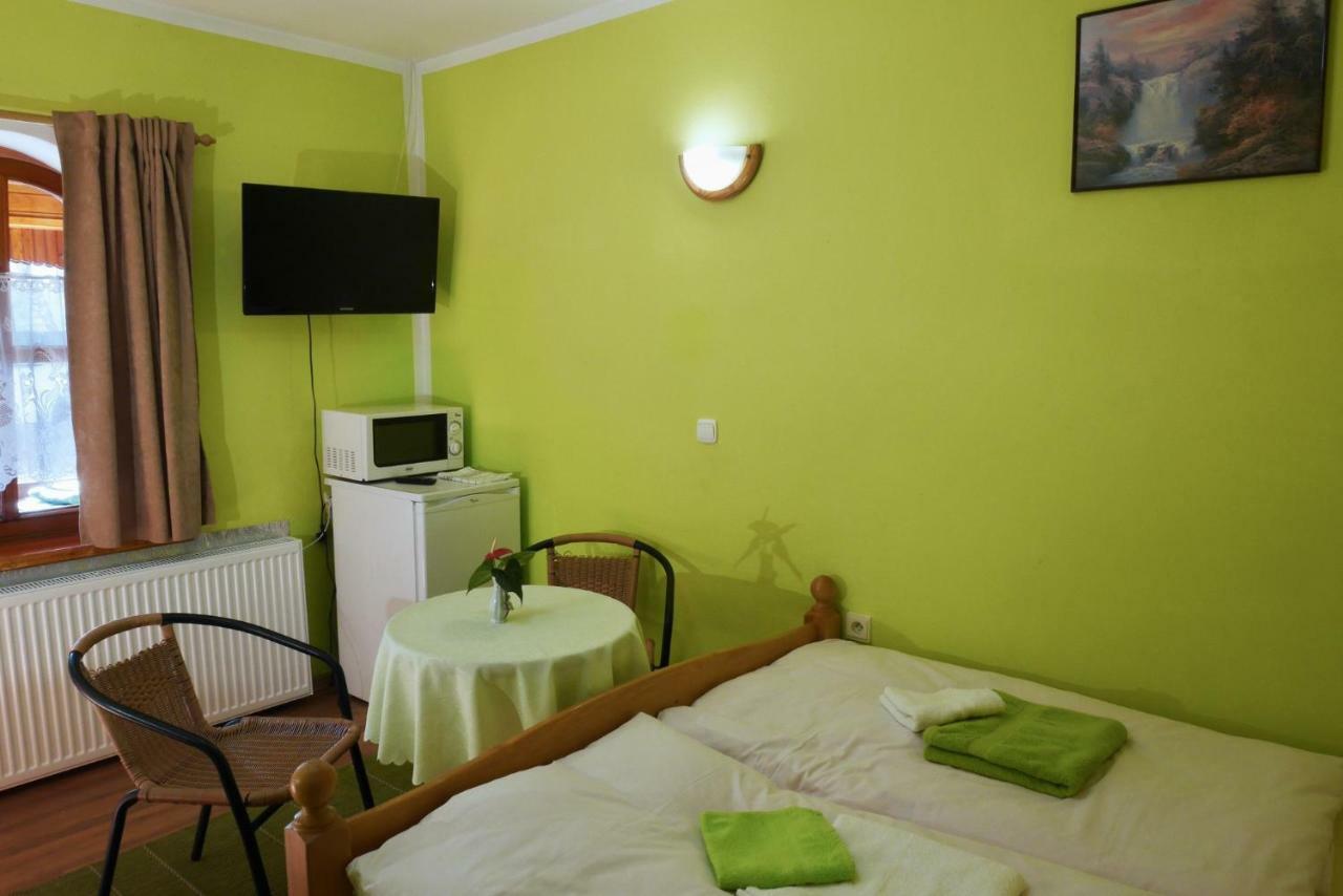 Apartman Pri Zamocku Bešeňová エクステリア 写真